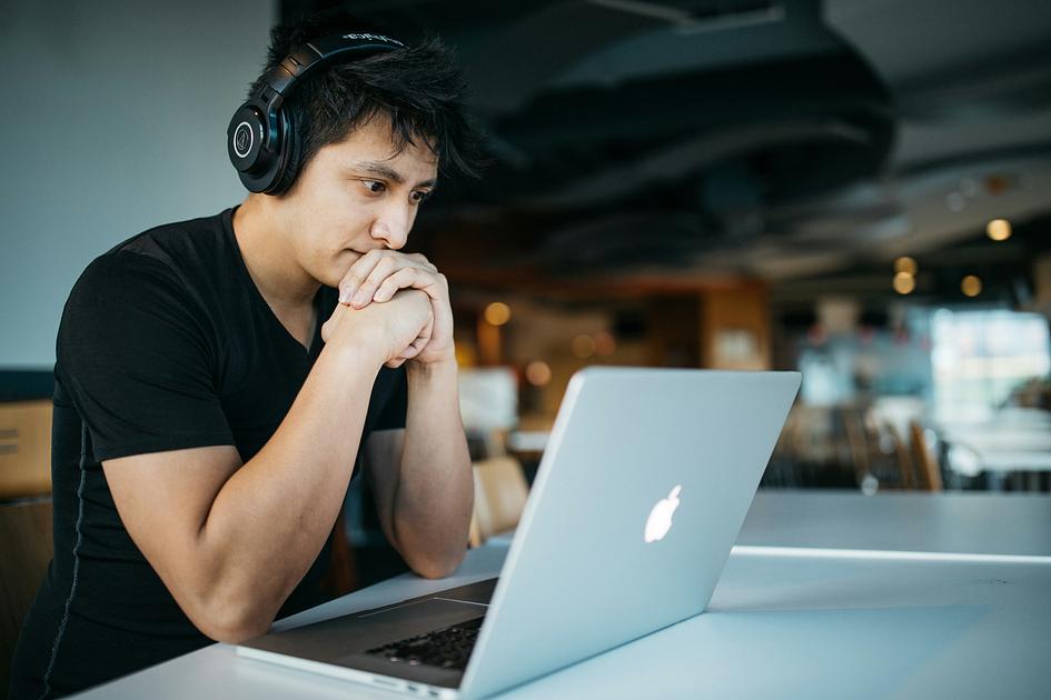 Freelancing in the US: How to Set Your Hourly Rate and Win Enterprise Clients