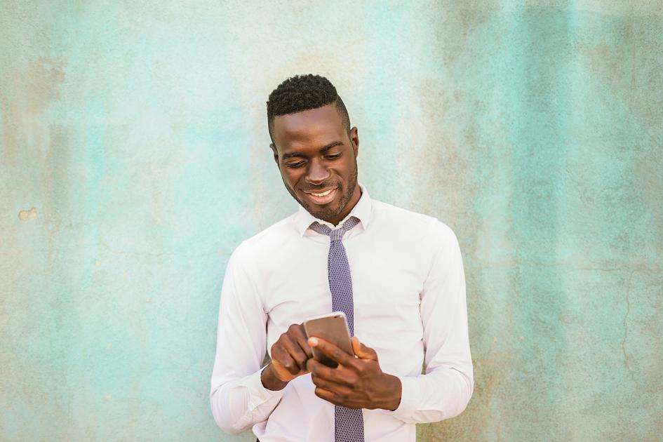 Building a Global Contractor Profile: How to Win Clients Across Borders